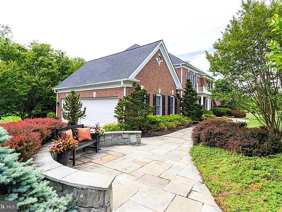 3rd image of 2796 Marshall Lake Dr