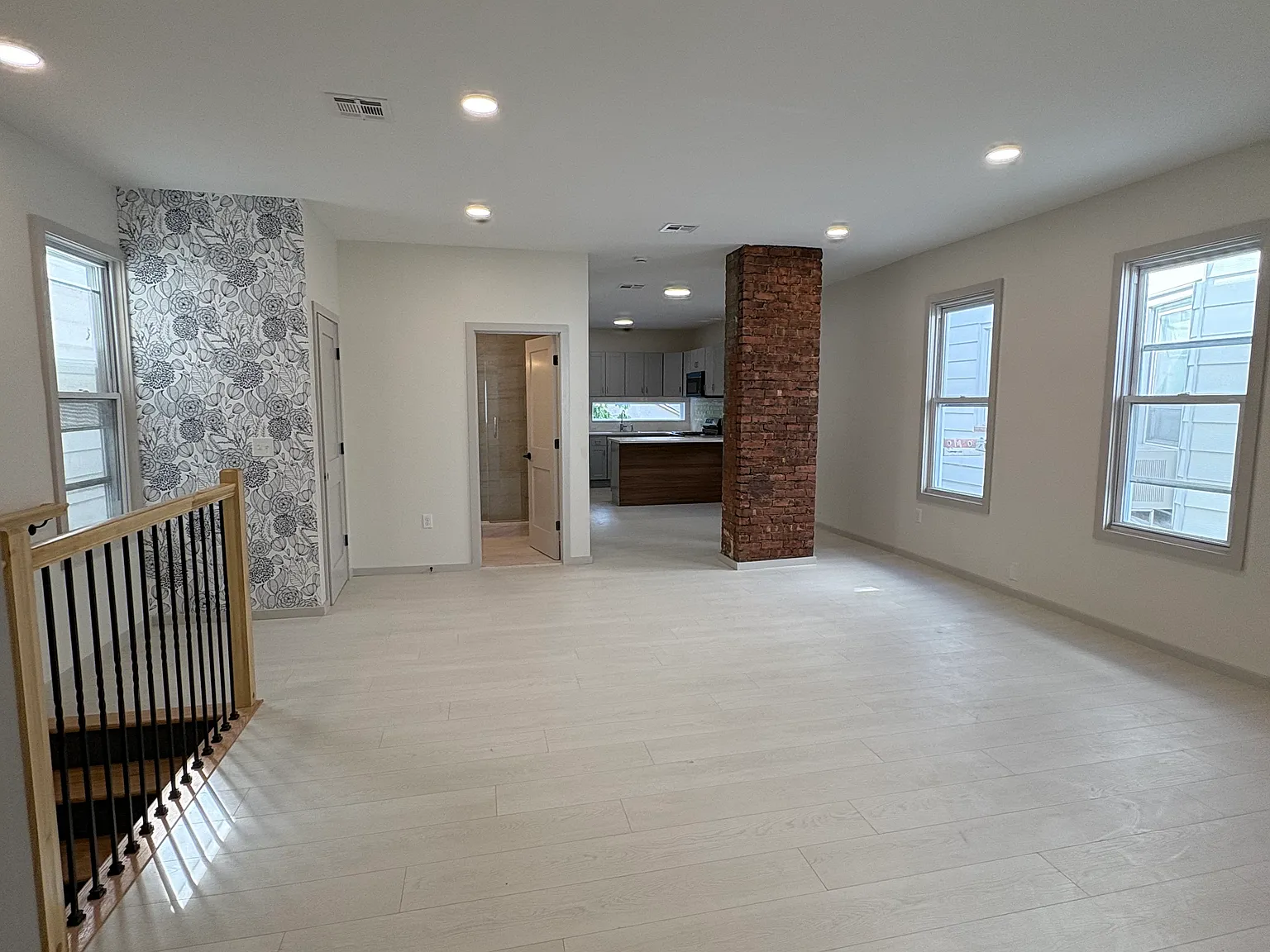 3 bed, $2,800 — Photo 4