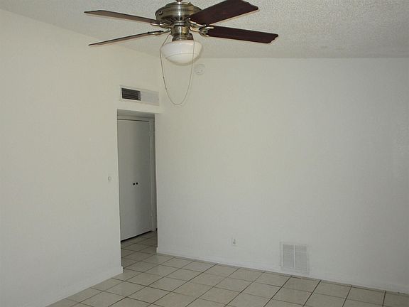 4th image of 10453 Aphrodite Dr