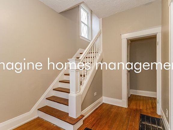 3rd image of 3560 Larkspur Ave