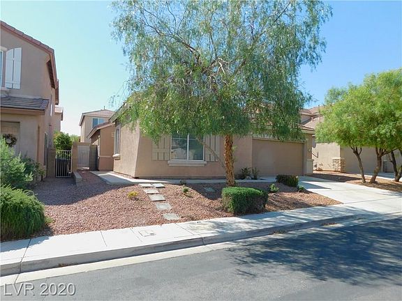 3rd image of 1009 Roaring River Ave