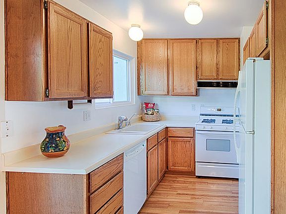 5th image of 1483 La Paloma St
