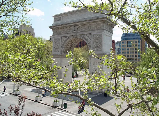 Rented by Compass | media 33