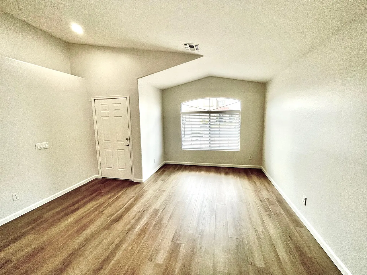 3 bed, 1680 sqft, $1,895 — Photo 4