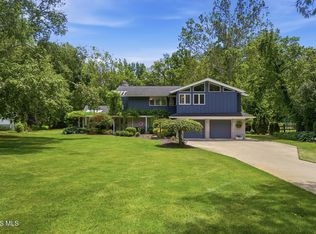 3751 Sulphur Spring Rd, Toledo, OH 43606