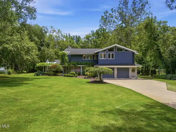 3751 Sulphur Spring Rd, Toledo, OH 43606