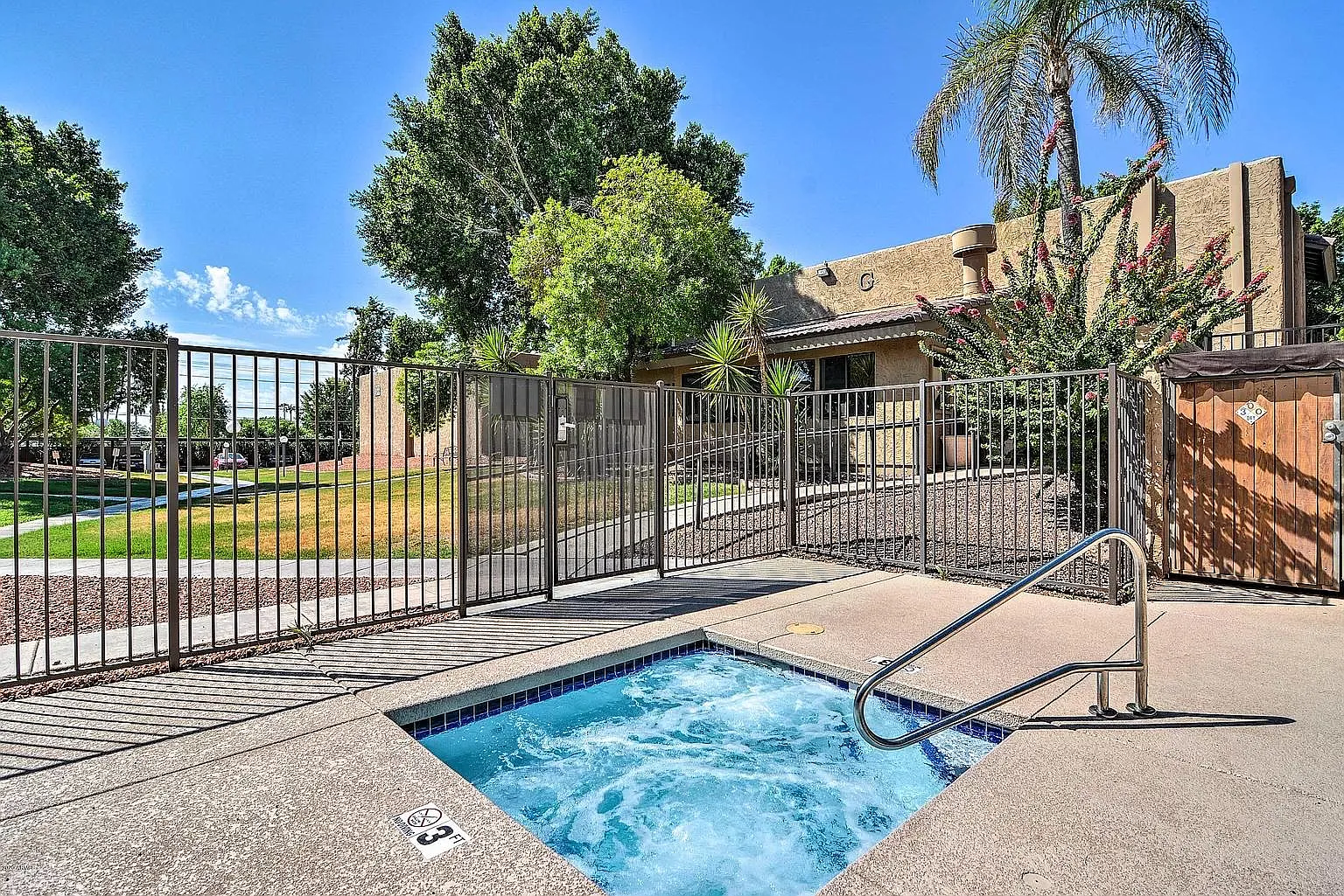 3825 E Camelback Road — Photo 4