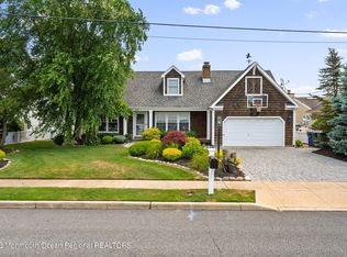 212 Helm Rd, Mantoloking, NJ 08738