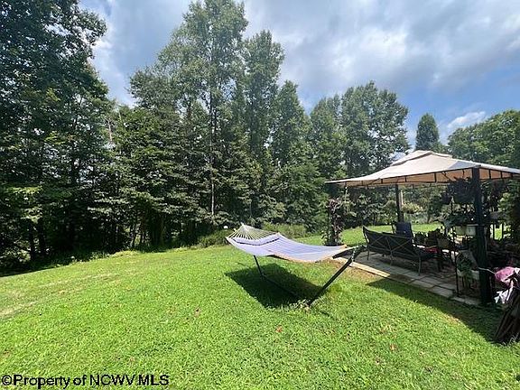 5th image of 56 Hideaway Ln