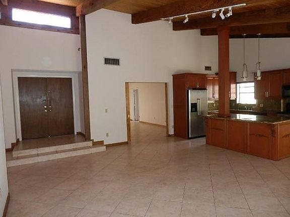 INTERIOR LIVING SPACE