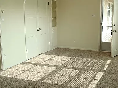 Studio, 525 sqft, $1,750 — Photo 3