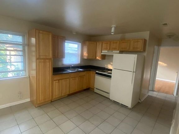 4th image of 7661 S Coles Ave #3D