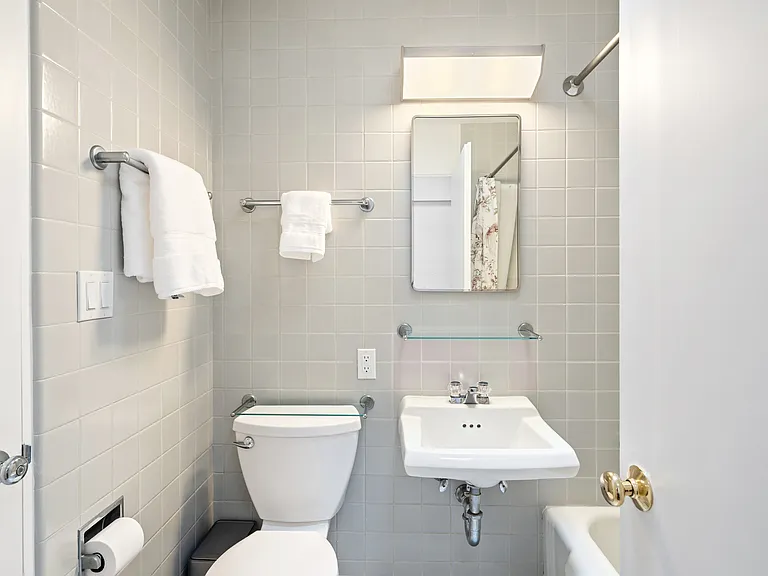 55 Talmadge Hill Rd — Photo 2