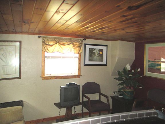 5th image of 2416 17th Ave