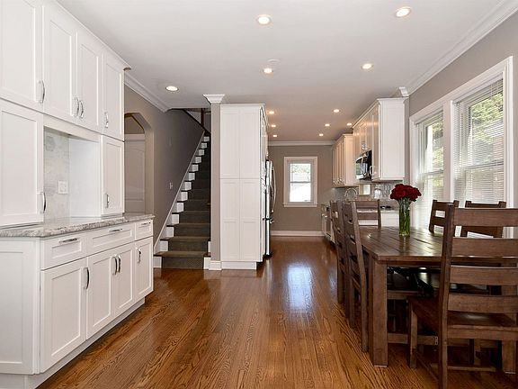 4th image of 7249 N Odell Ave