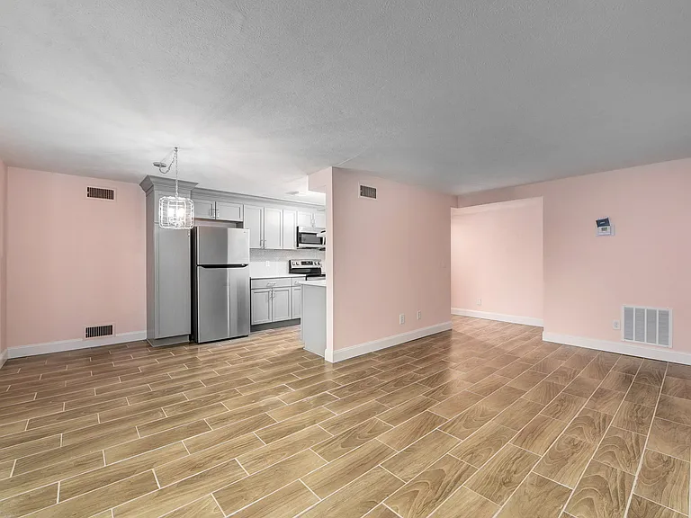 22081 River Oaks Dr #B8 — Photo 7