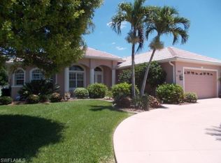 1907 SE 32nd Ter, Cape Coral, FL 33904