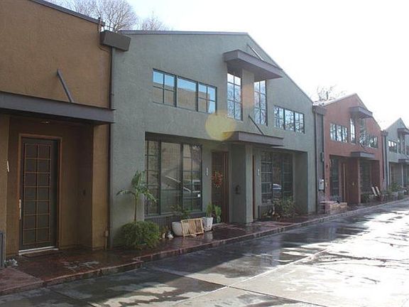 2nd image of 2020 H St APT A