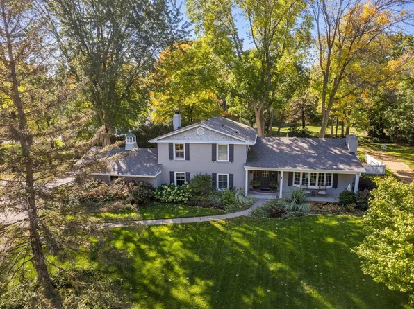 1365 Ranier Ln N, Plymouth, MN 55447