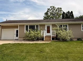 412 E 3rd St, Saint Ansgar, IA 50472