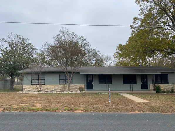 1101 N Crockett St, Fredericksburg, TX 78624