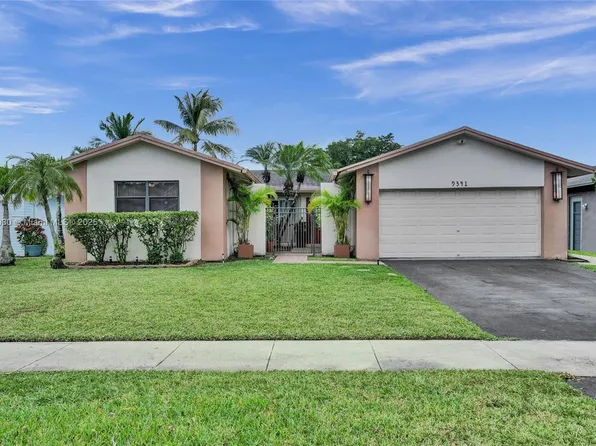 9341 NW 33rd Pl, Sunrise, FL 33351