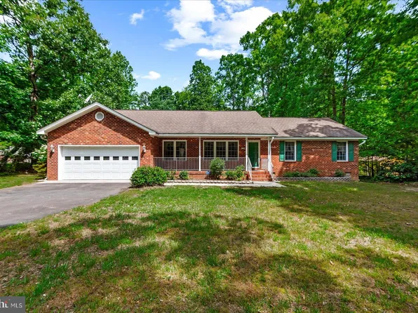 18084 Harding Dr, Bowling Green, VA 22427