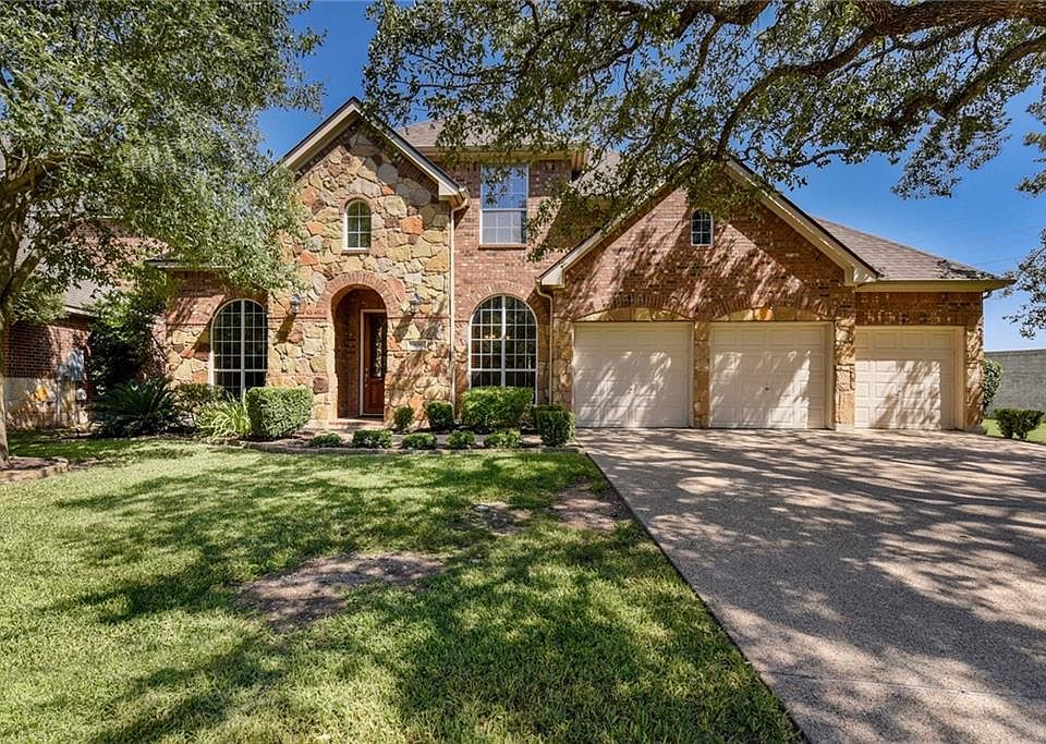 1st image of 808 Hidden Glen Dr