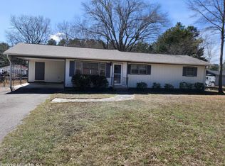 203 6th St, Aberdeen, NC 28315