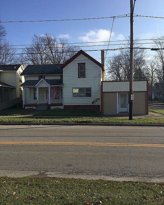 1st image of 826 West Ave
