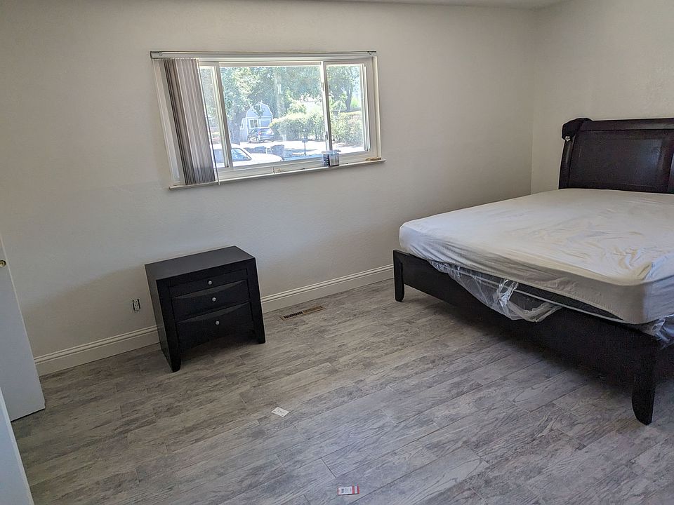 2nd image of 5843 E Parkside Dr