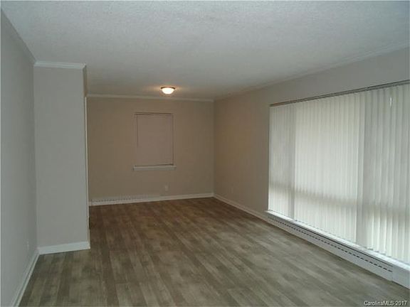 4th image of 4900 The Plaza