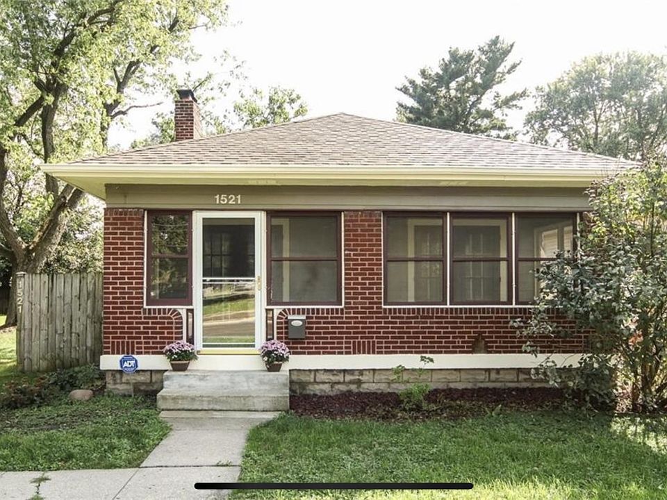 1st image of 1521 E 52nd St
