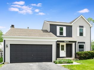 2670 Prairieview Ln N, Aurora, IL 60502