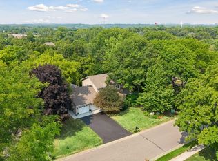 15385 Morraine Way, Eden Prairie, MN 55347