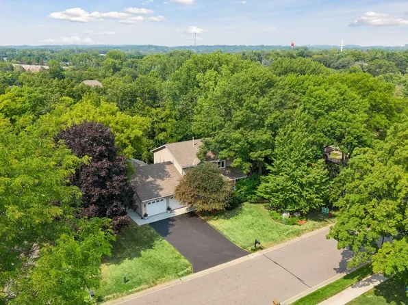 15385 Morraine Way, Eden Prairie, MN 55347