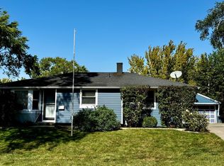 134 Toro Cir, Carpentersville, IL 60110