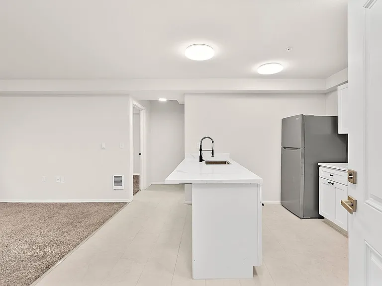 7843 Pacific Ave — Photo 10