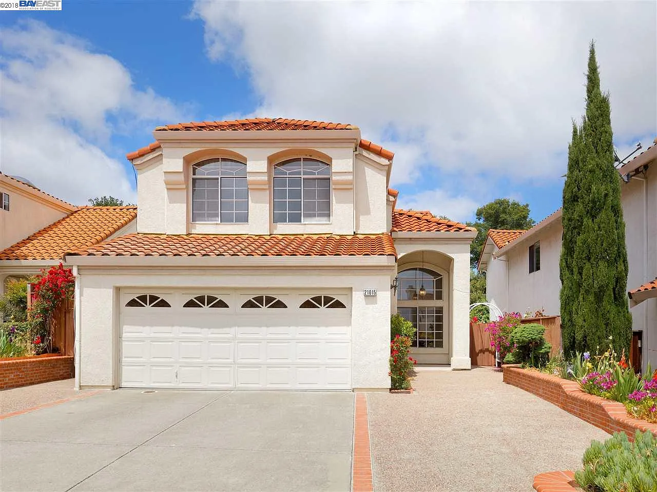 21015 Glenwood Dr photo 1