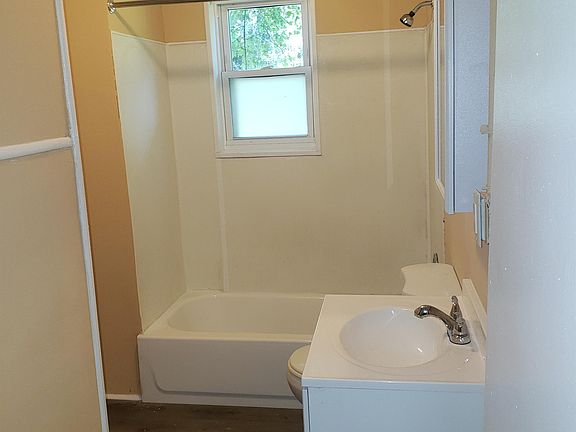 3rd image of 6316 Betts Ave #1
