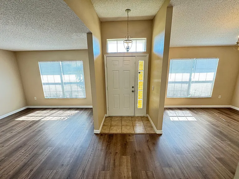 321 Drum Ln — Photo 3