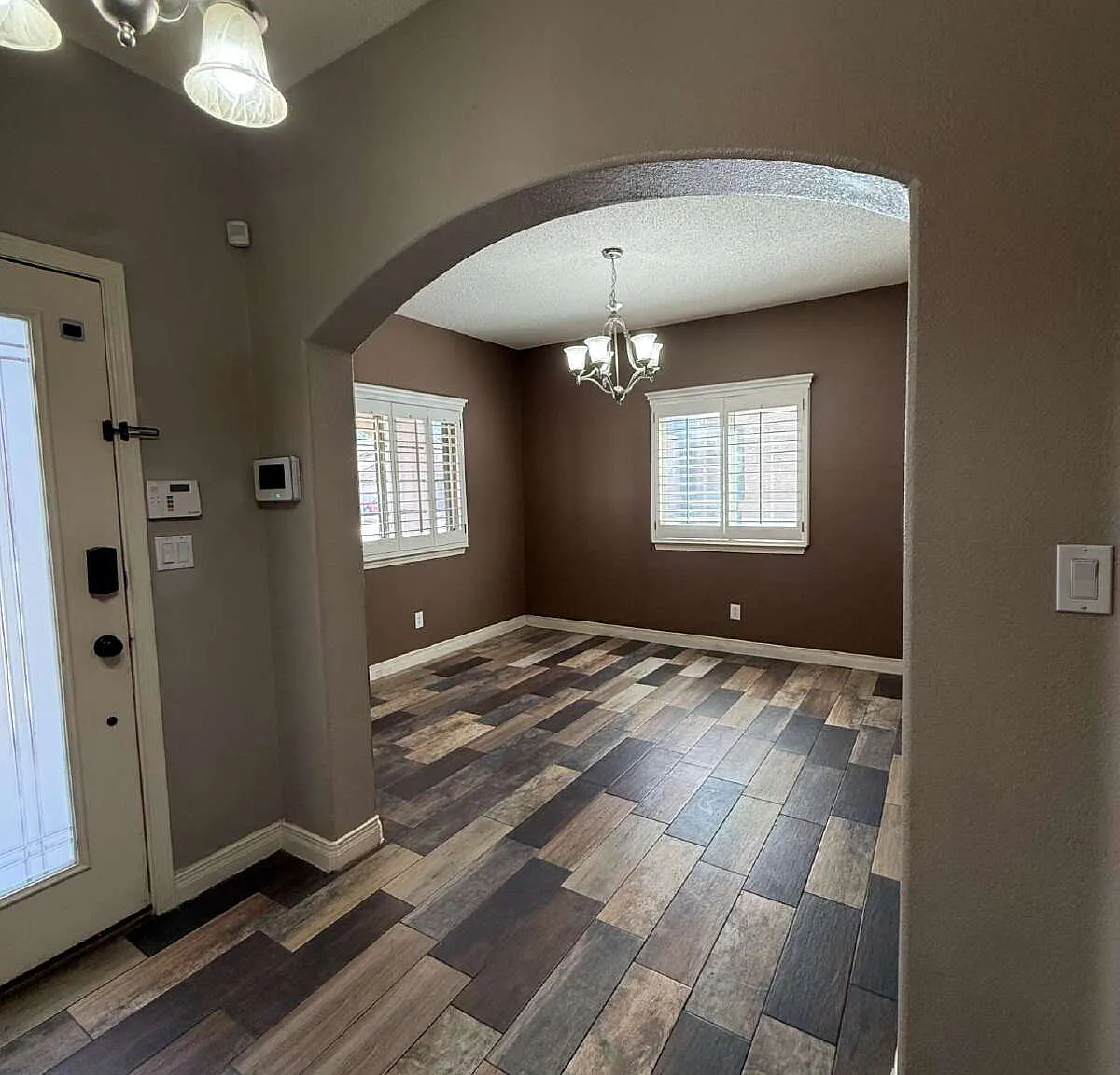 5 bed, 4.0 bath, 3383 sqft, $3,000 — Photo 4