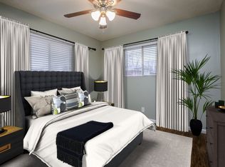 510 NE Corder St APT A, Lees Summit, MO 64063