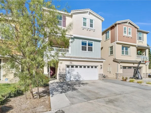 9701 Hawkeye Ln, Anaheim, CA 92804