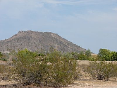 1st image of Calle Lejos