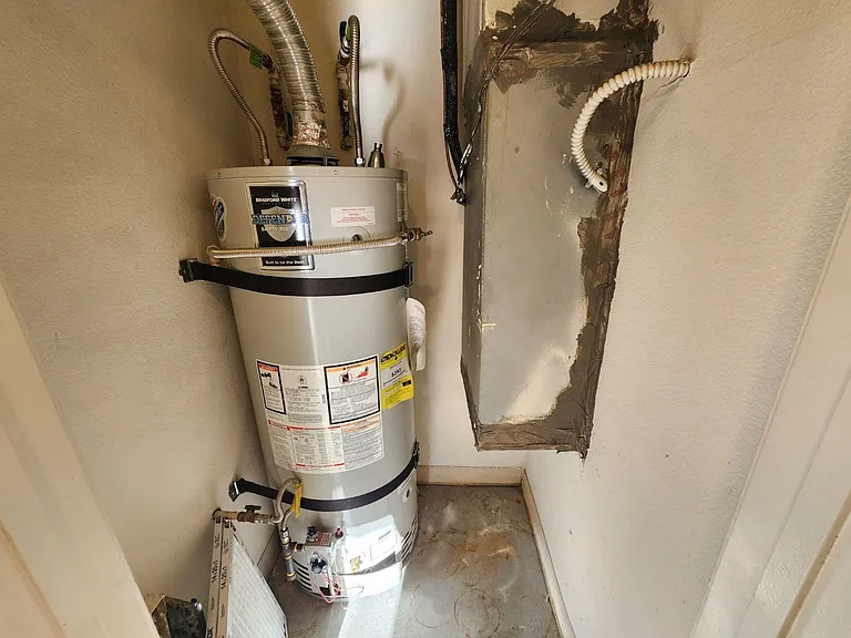 231 W Horizon Ridge Pkwy #417 — Photo 22