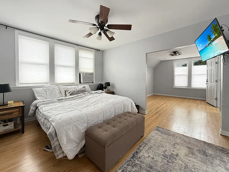 1140 S Harvey Ave — Photo 11