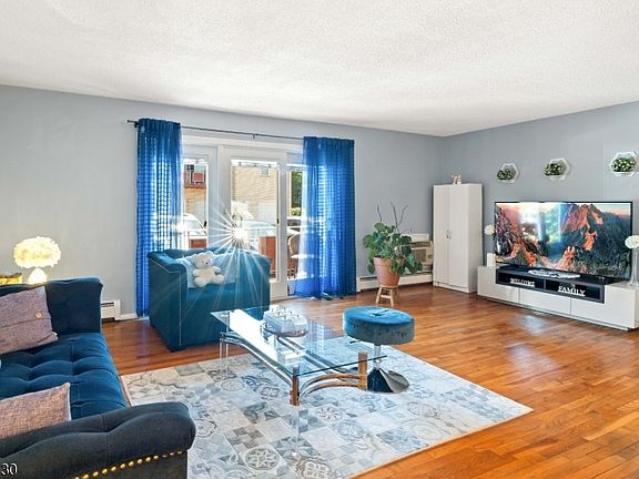 2nd image of 398 Hoover Ave #185