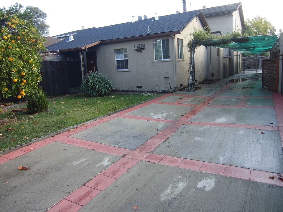 1st image of 117 Broadway St