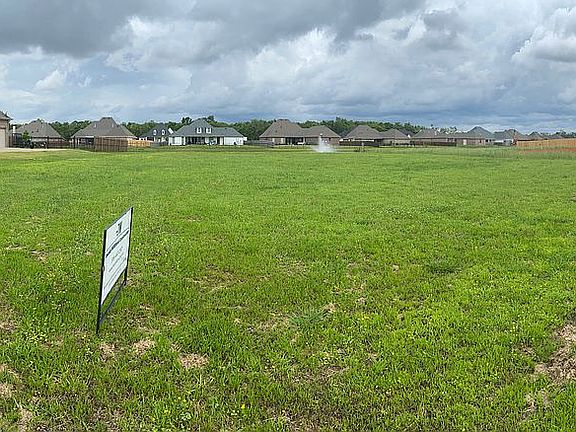 4th image of 152 Woods Edge Dr